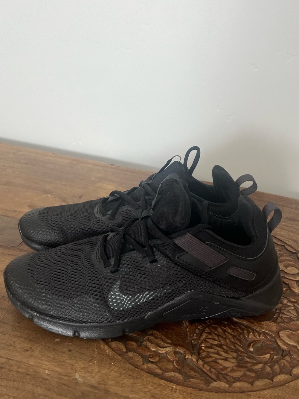 Nike Legend Essential 'Black Anthracite' woman